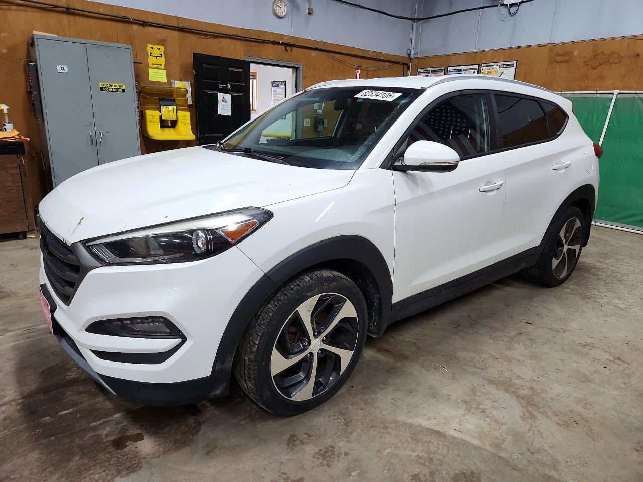 2016 HYUNDAI TUCSON