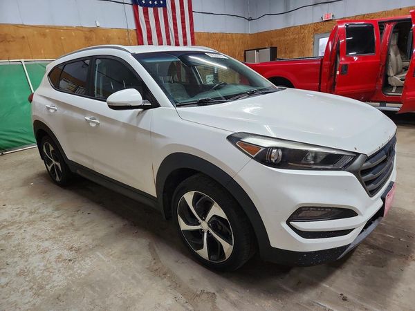 2016 HYUNDAI TUCSON