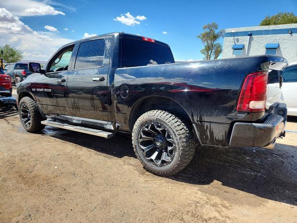 2014 RAM 1500 ST CREW CAB 4X2