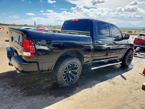 2014 RAM 1500 ST CREW CAB 4X2