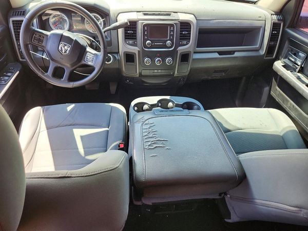 2014 RAM 1500 ST CREW CAB 4X2