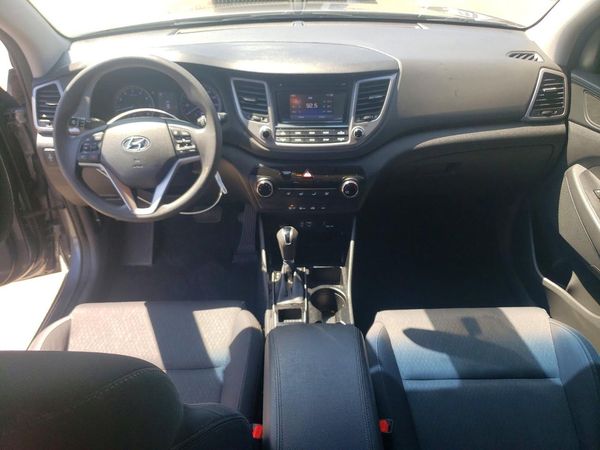 2018 HYUNDAI TUCSON SE Standard