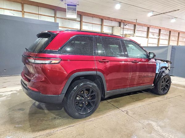 2025 JEEP GRAND CHEROKEE Laredo, Altitude