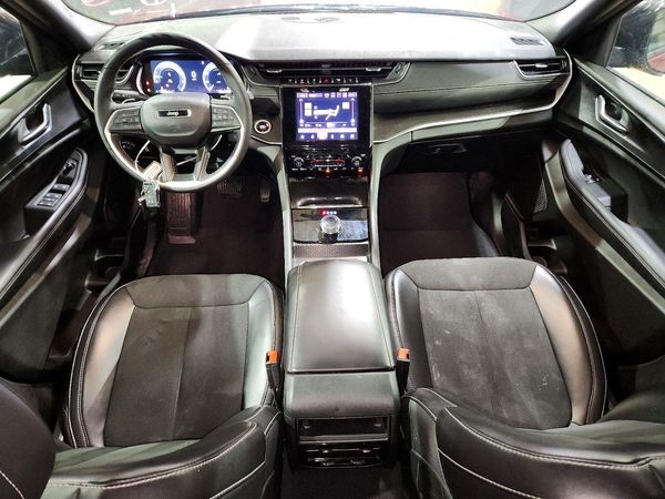 2025 JEEP GRAND CHEROKEE Laredo, Altitude
