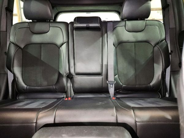 2025 JEEP GRAND CHEROKEE Laredo, Altitude