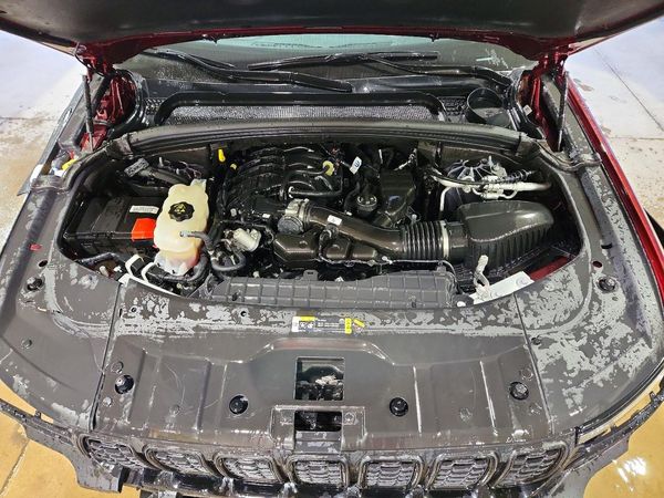 2025 JEEP GRAND CHEROKEE Laredo, Altitude