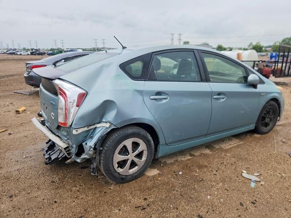 2015 TOYOTA PRIUS
