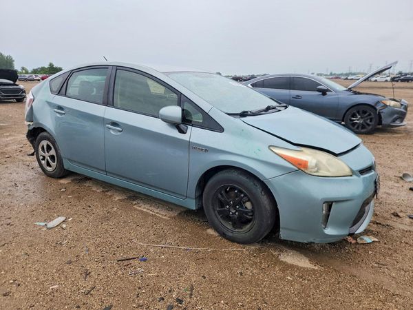 2015 TOYOTA PRIUS