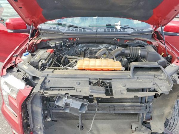 2017 FORD F150 SuperCrew — Engine bay