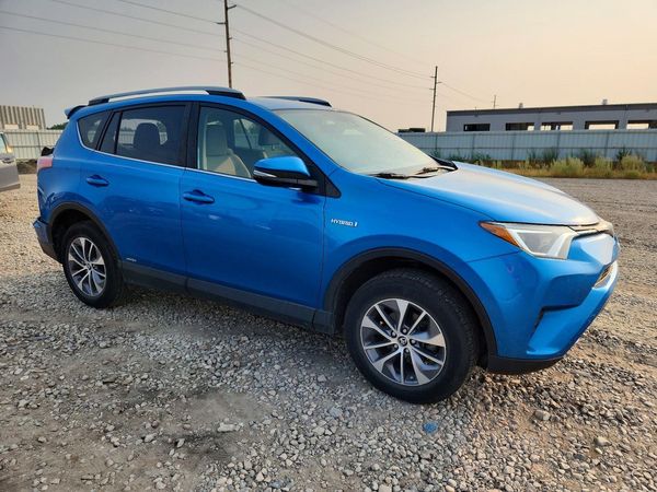 2018 TOYOTA RAV4 LE Plus/XLE