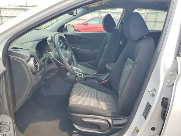 2020 HYUNDAI KONA SE