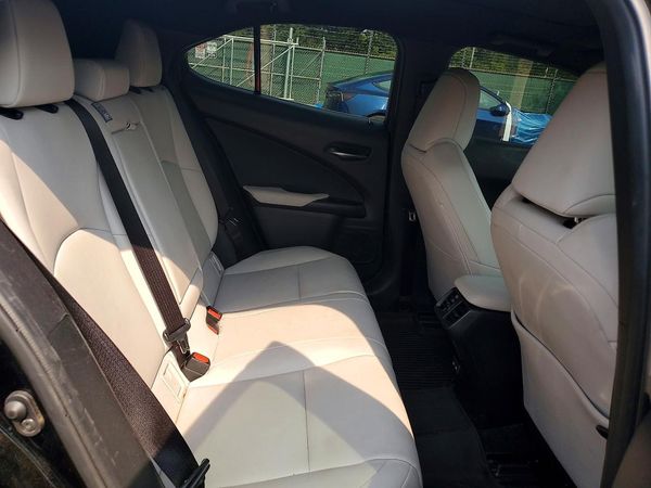 2021 LEXUS UX