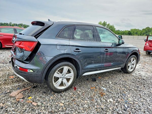 2018 AUDI Q5 quattro Premium
