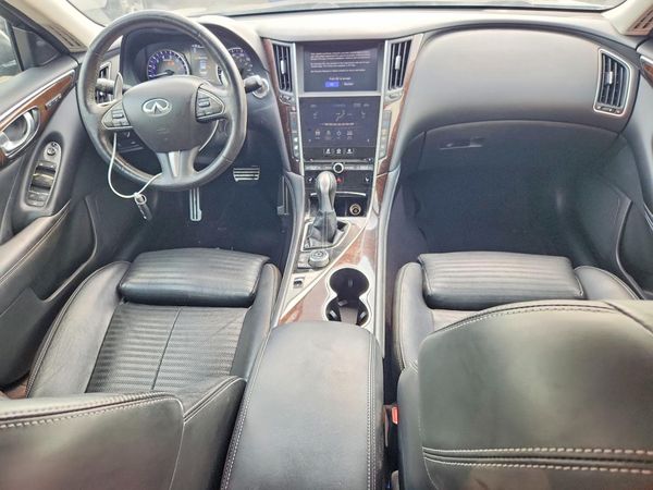 2016 INFINITI Q50