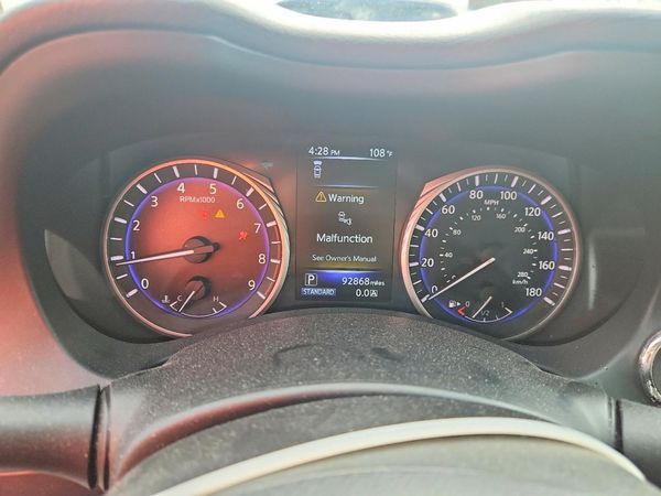2016 INFINITI Q50