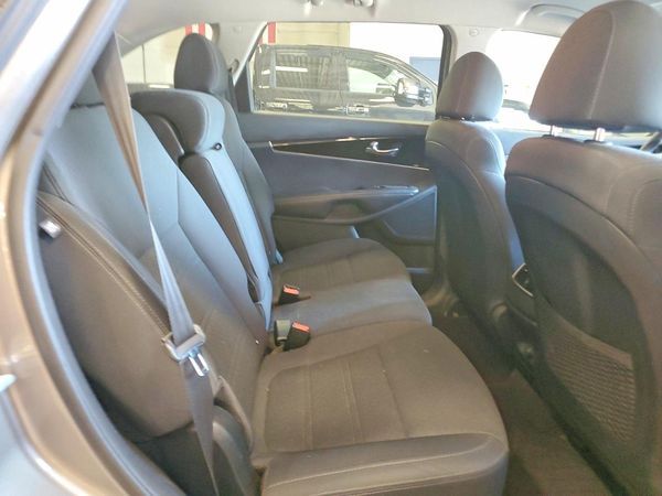2019 KIA SORENTO L, LX, S