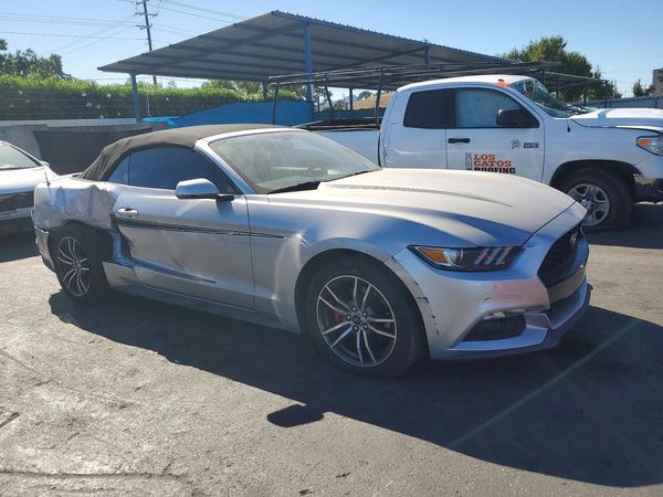 2017 FORD MUSTANG I4 Convertible — Passenger 3/4
