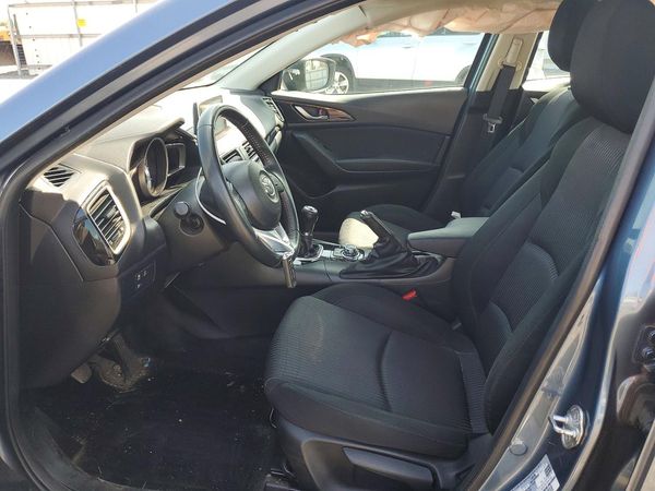 2015 MAZDA 3