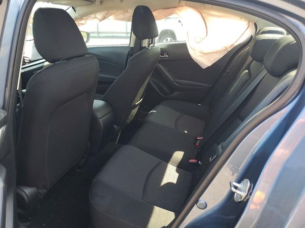 2015 MAZDA 3