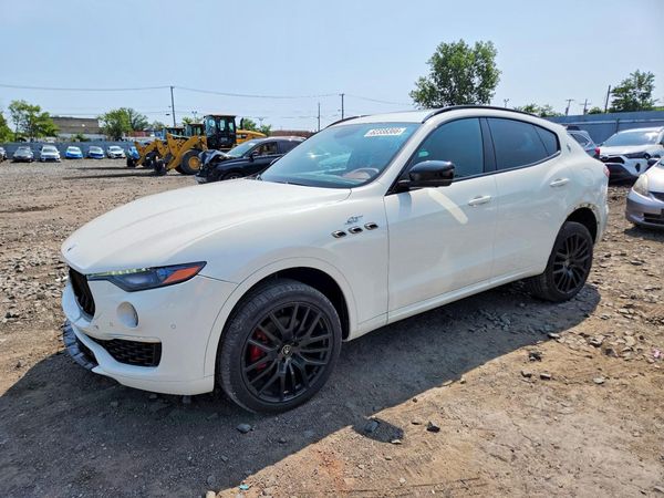 2022 MASERATI LEVANTE BASE/GT