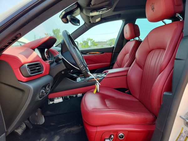 2022 MASERATI LEVANTE BASE/GT