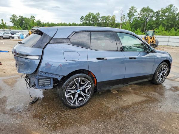 2024 BMW IX