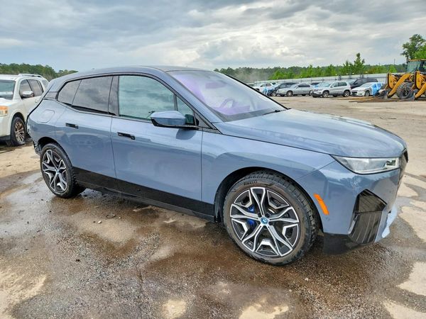 2024 BMW IX