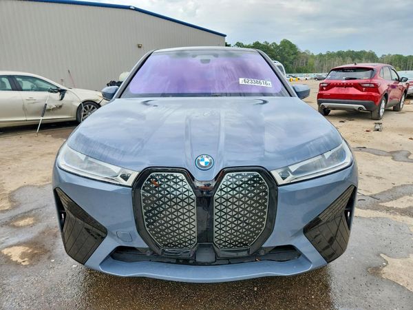 2024 BMW IX