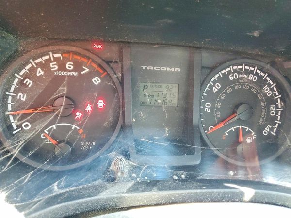 2017 TOYOTA TACOMA SR/SR5