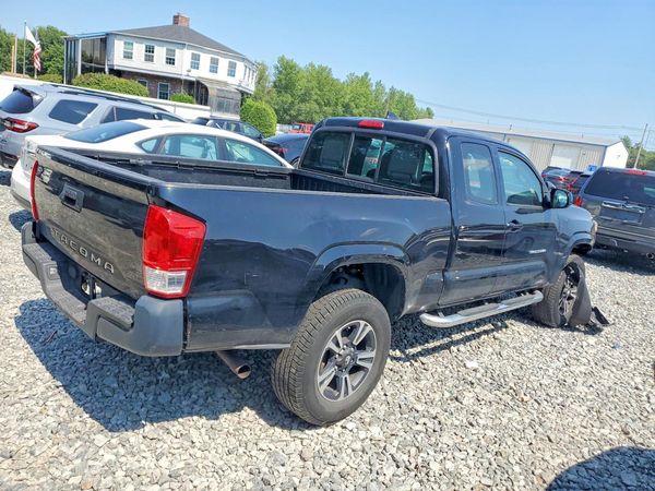 2017 TOYOTA TACOMA SR/SR5
