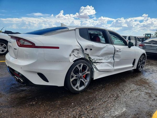 2020 KIA STINGER GT1