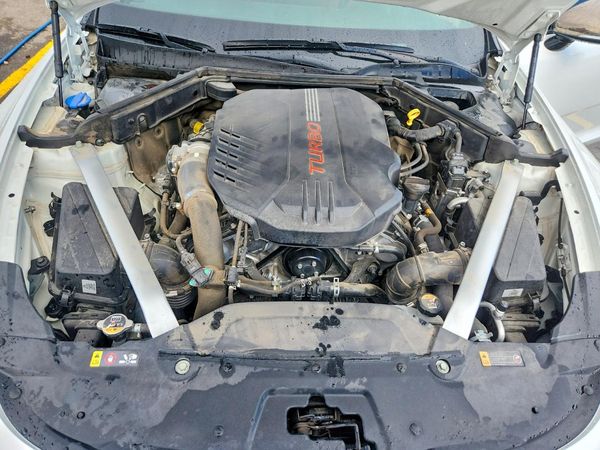 2020 KIA STINGER GT1