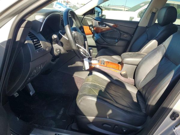 2016 INFINITI QX70