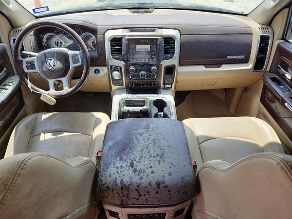 2016 RAM 1500 LARAMIE CREW CAB 4X4