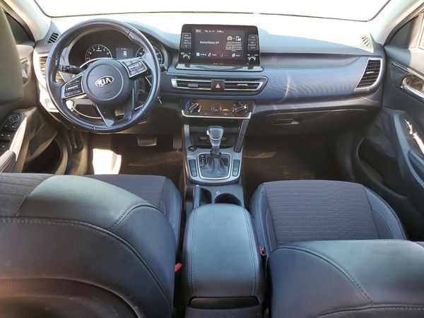 2021 KIA SELTOS S