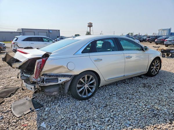 2013 CADILLAC XTS Luxury