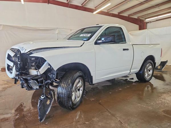 2013 RAM 1500 ST