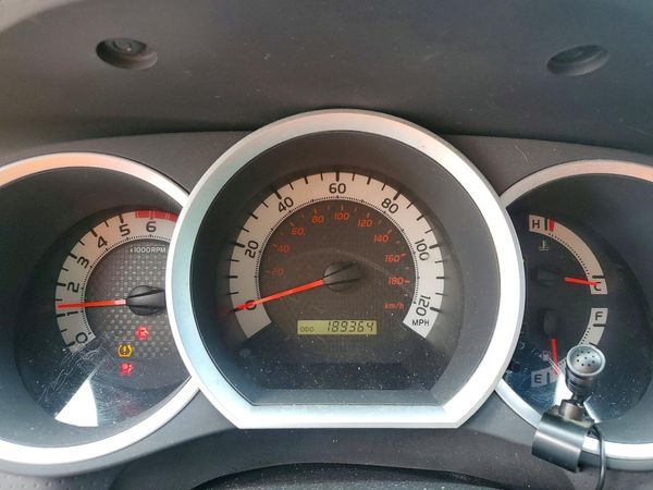 2015 TOYOTA TACOMA Delux Grade