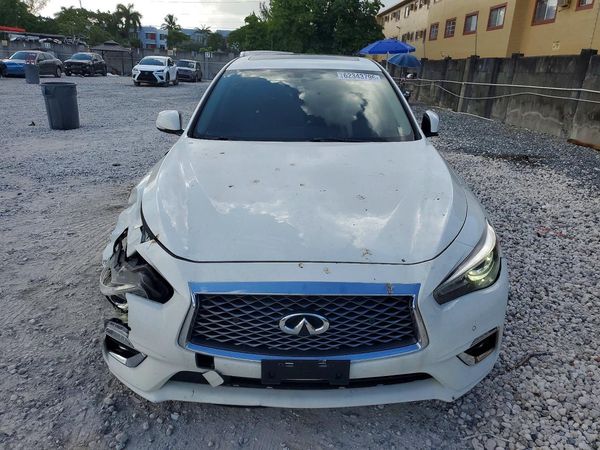 2021 INFINITI Q50 LUXE