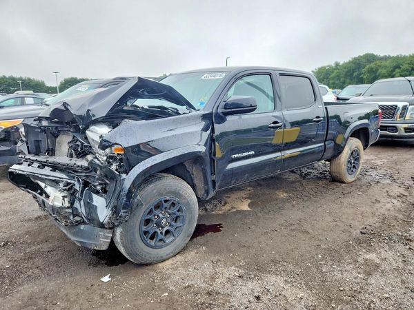 2022 TOYOTA TACOMA SR5