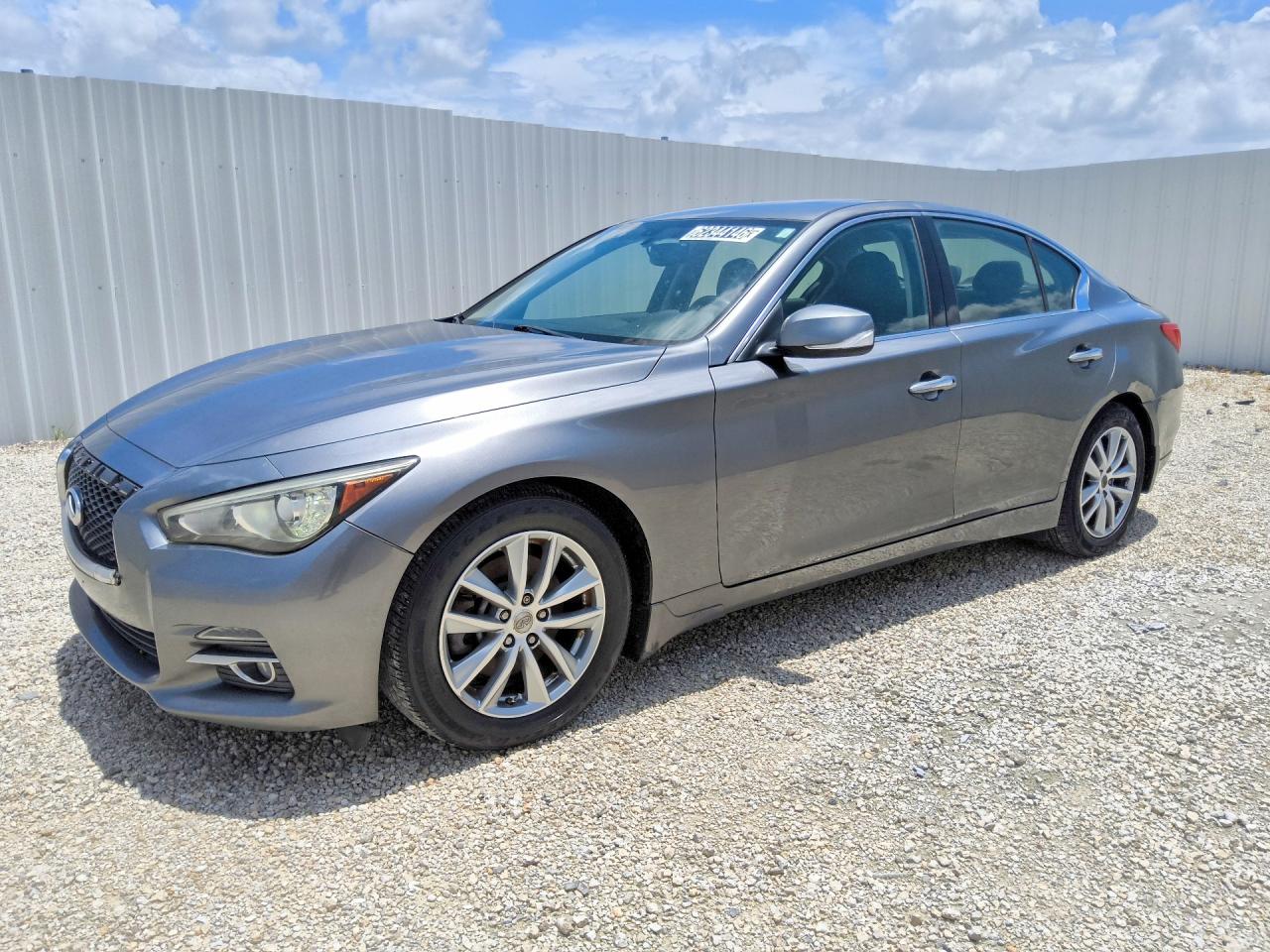 2017 INFINITI Q50