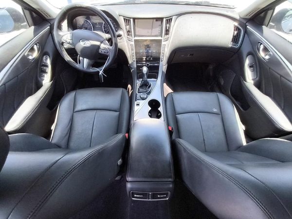 2017 INFINITI Q50