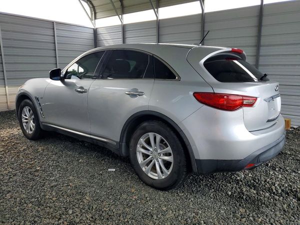 2017 INFINITI QX70
