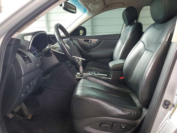 2017 INFINITI QX70