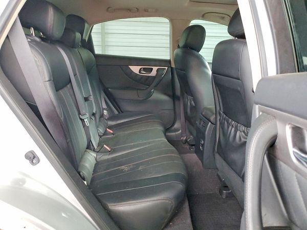 2017 INFINITI QX70