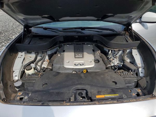 2017 INFINITI QX70