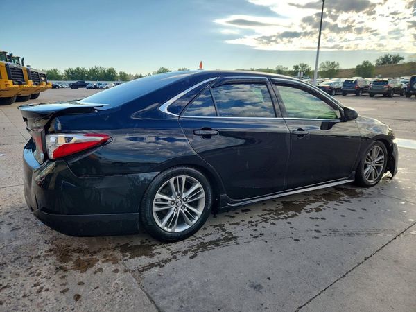 2016 TOYOTA CAMRY