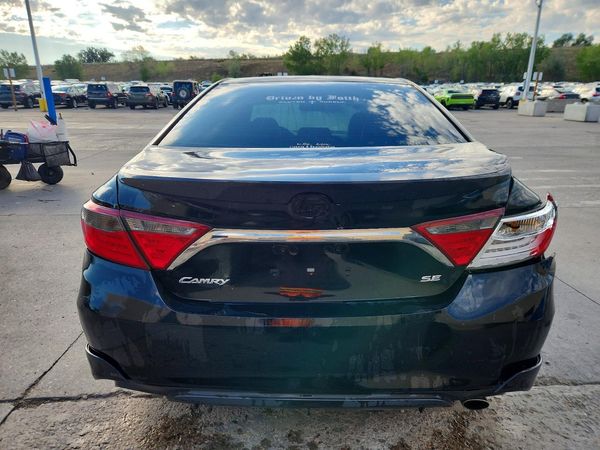 2016 TOYOTA CAMRY
