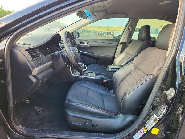 2016 TOYOTA CAMRY
