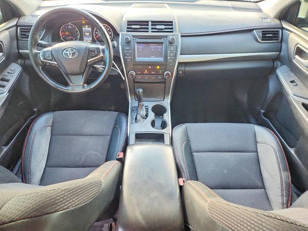 2016 TOYOTA CAMRY